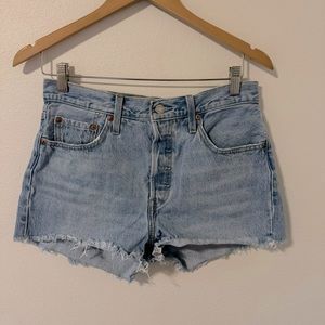 Levi’s 501 Cutoff Button Fly Light Wash Shorts-28